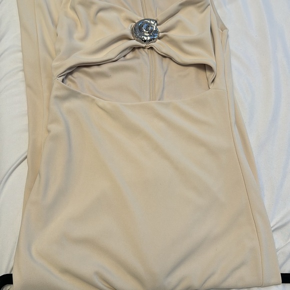 Cutout dress - Picture 7 of 10